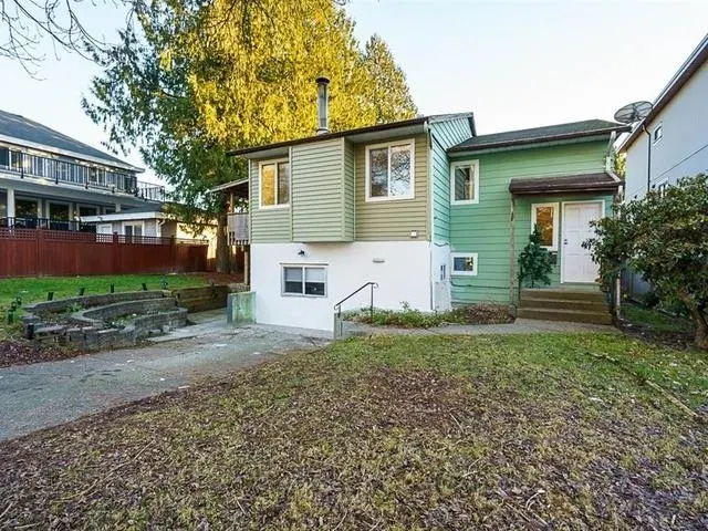 Photo 1 of 17 at 14860 89 Avenue