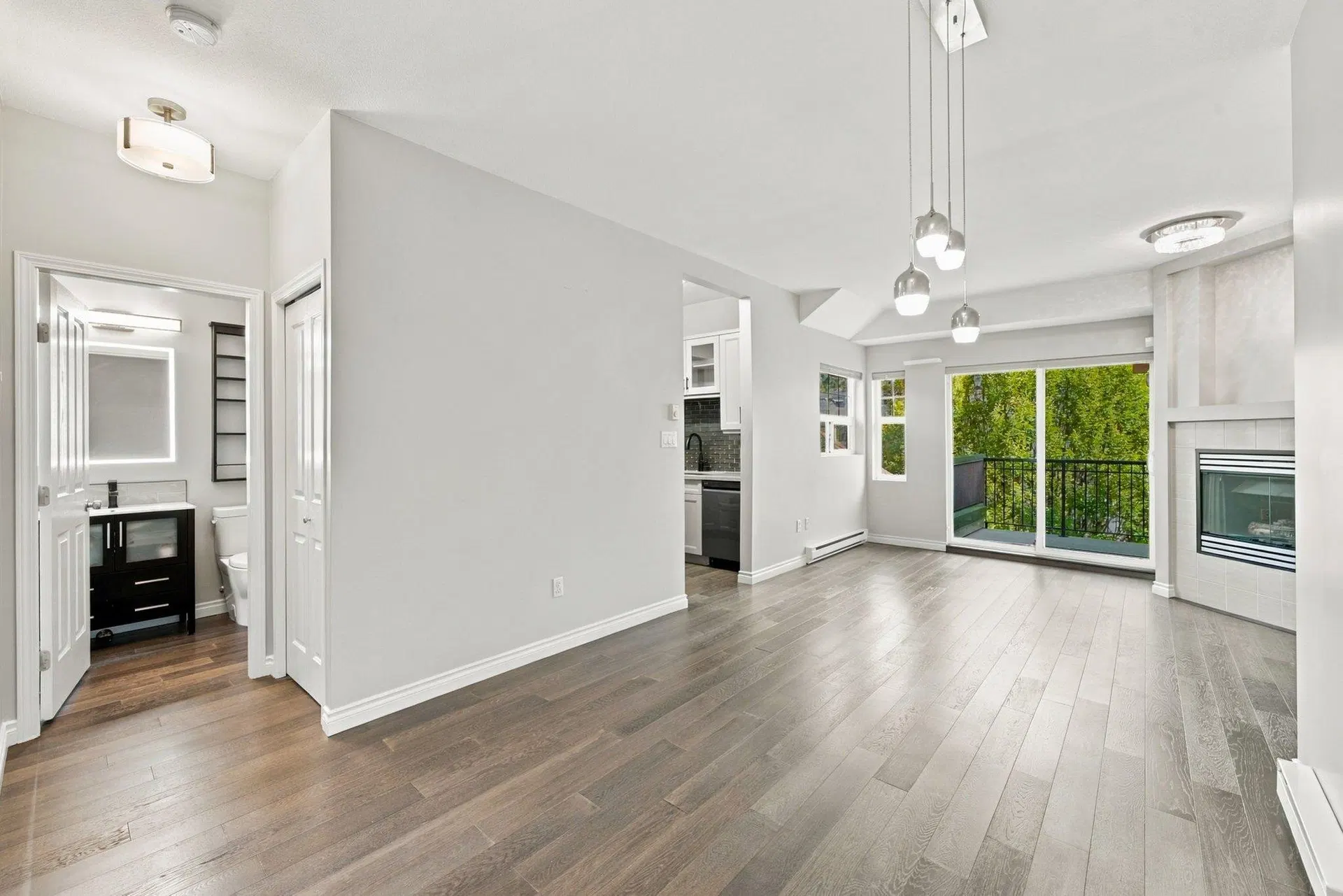Photo 3 of 36 at #401 – 580 Twelfth Street