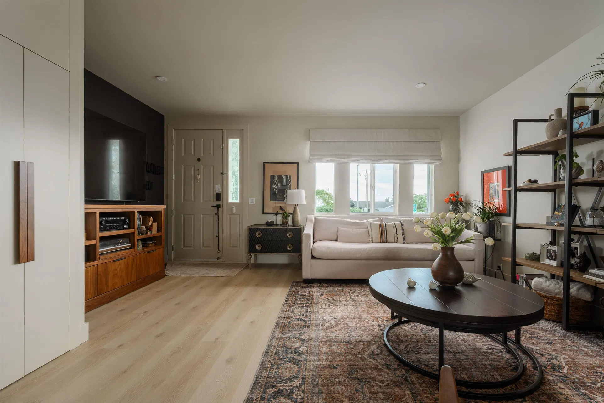 Photo 4 of 40 at #107 – 33751 7th Avenue