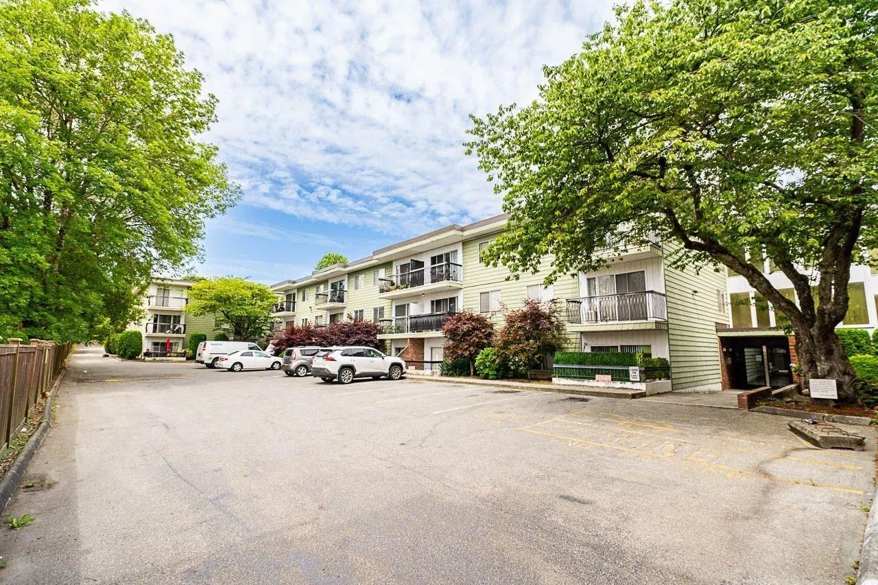 Photo 2 of 27 at #135B – 8635 120 Street