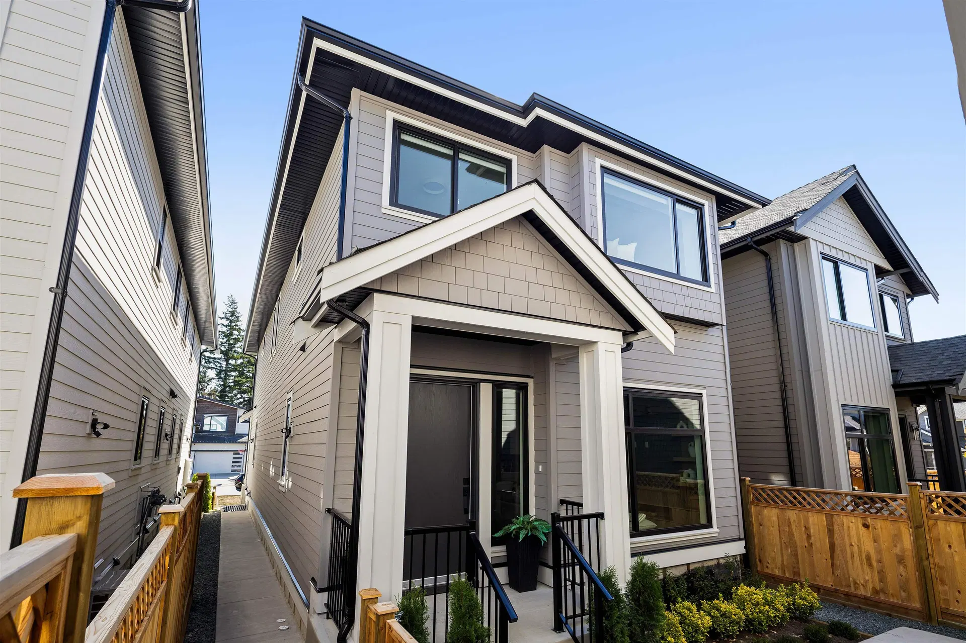 Photo 1 of 40 at #102 – 16761 21 Avenue