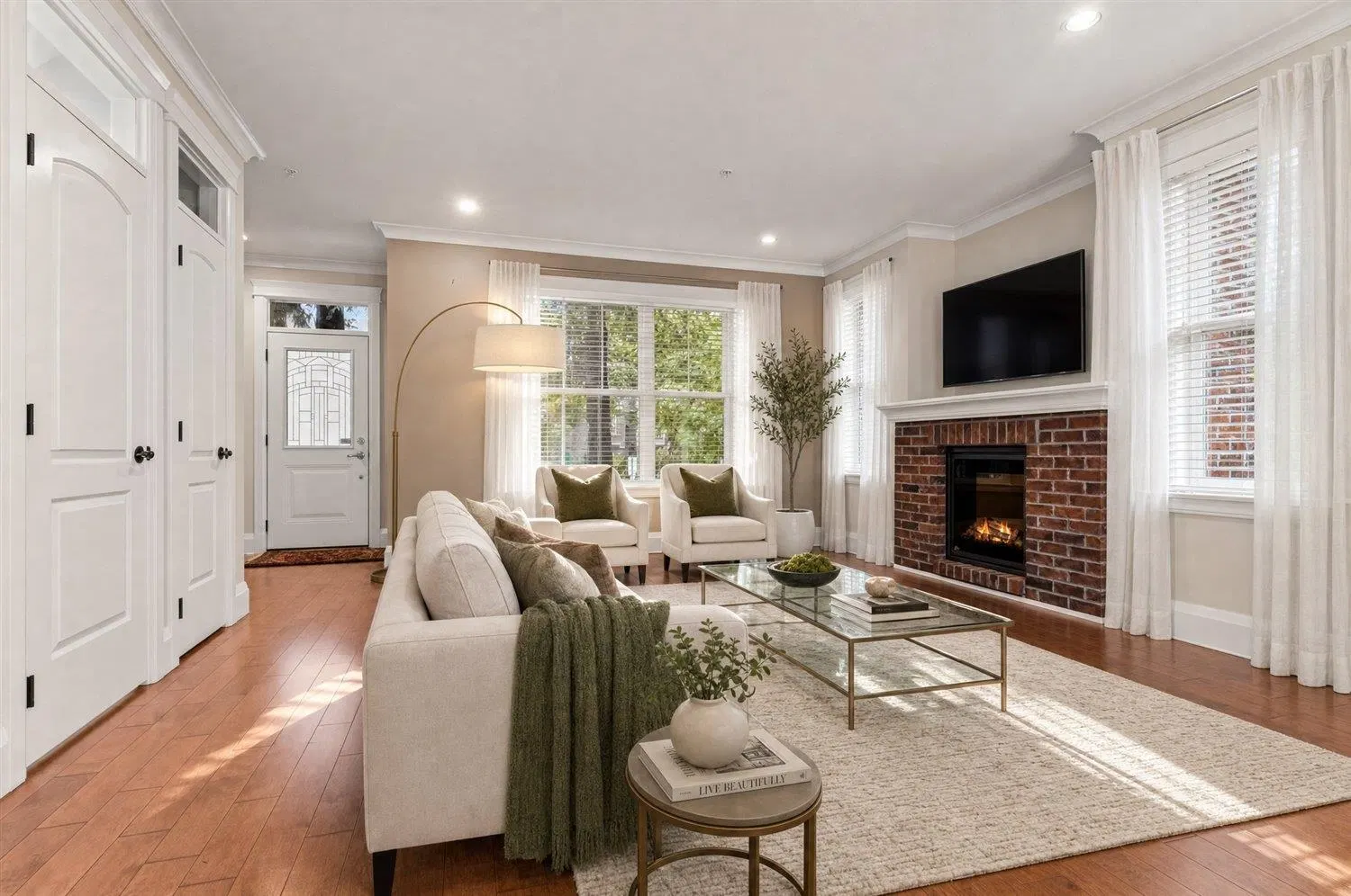 Photo 4 of 35 at 5711 Garrison Boulevard