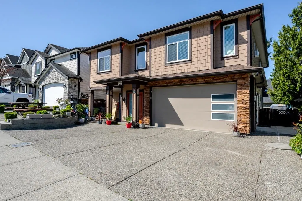 3423 Hazelwood Place