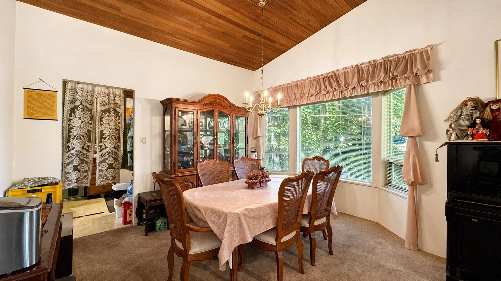 Photo 5 of 24 at 1679 Westover Road