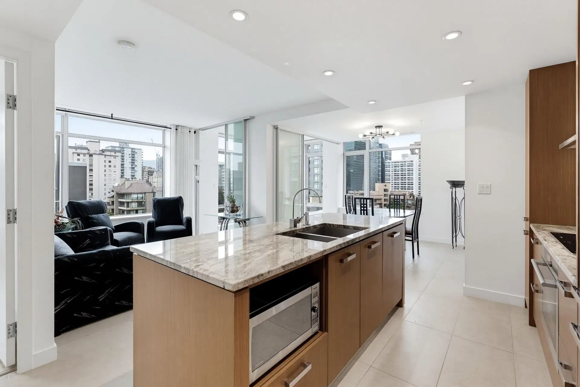 #908 – 1028 Barclay Street