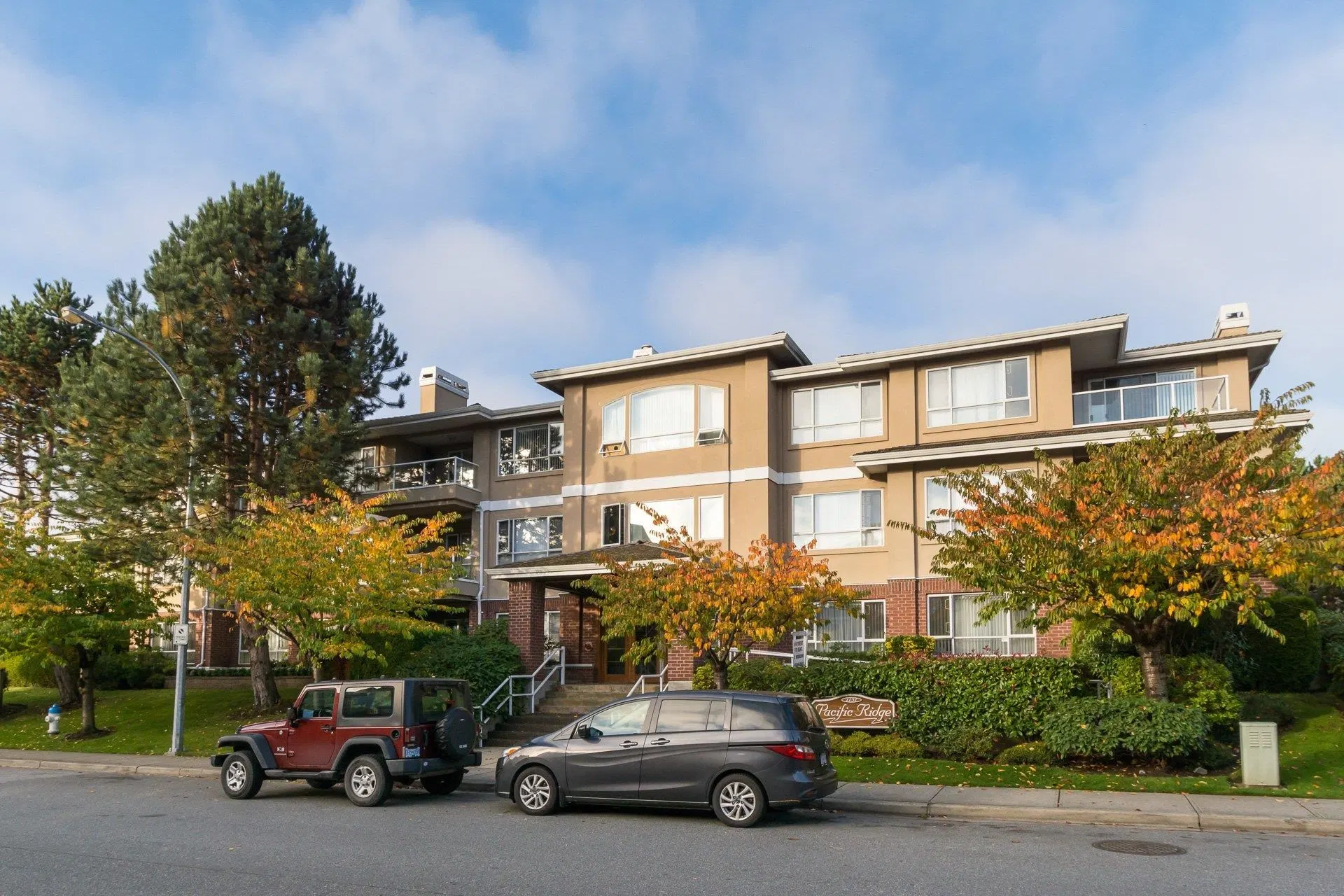Photo 2 of 31 at #202 – 1131 55 Street