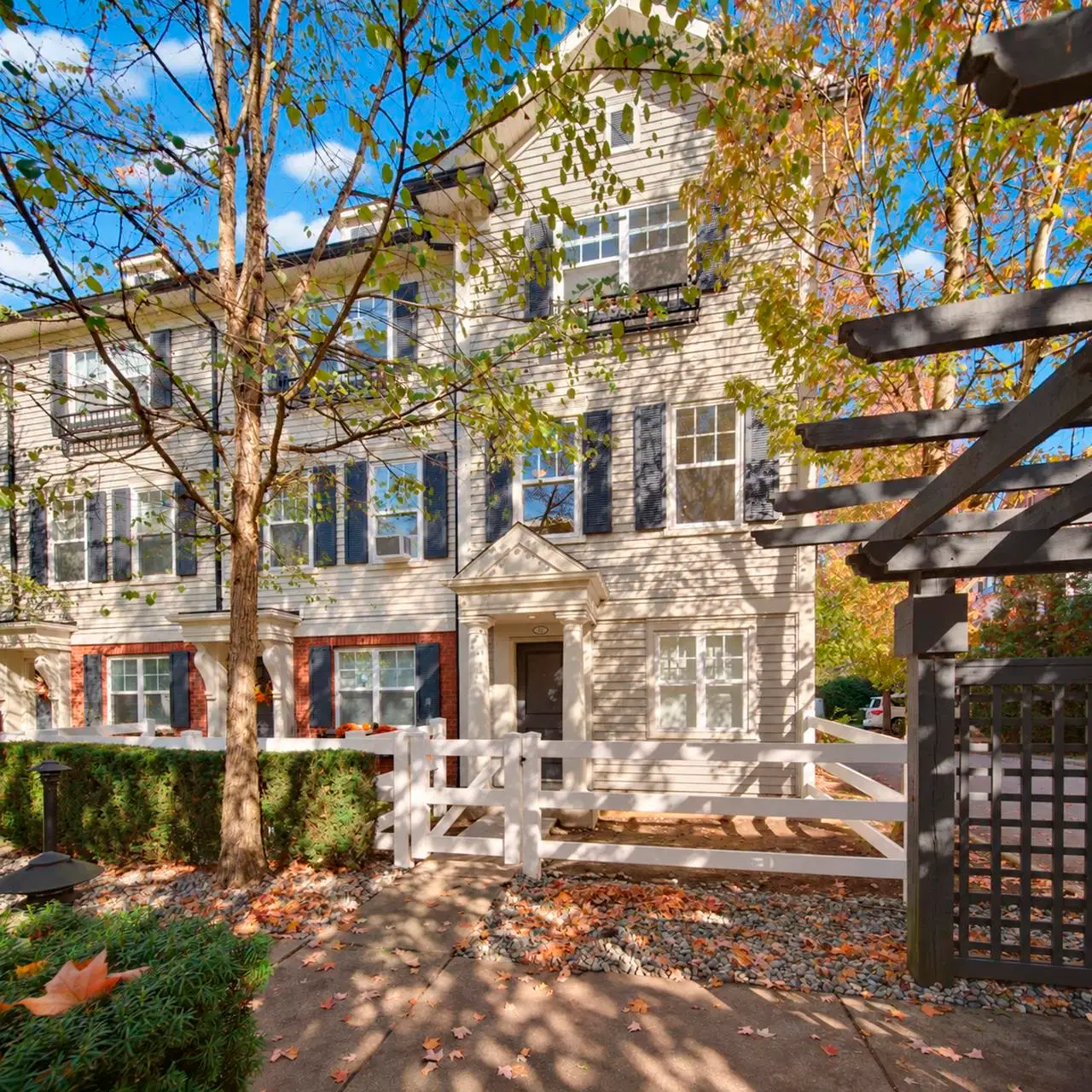 #43 – 2495 Davies Avenue