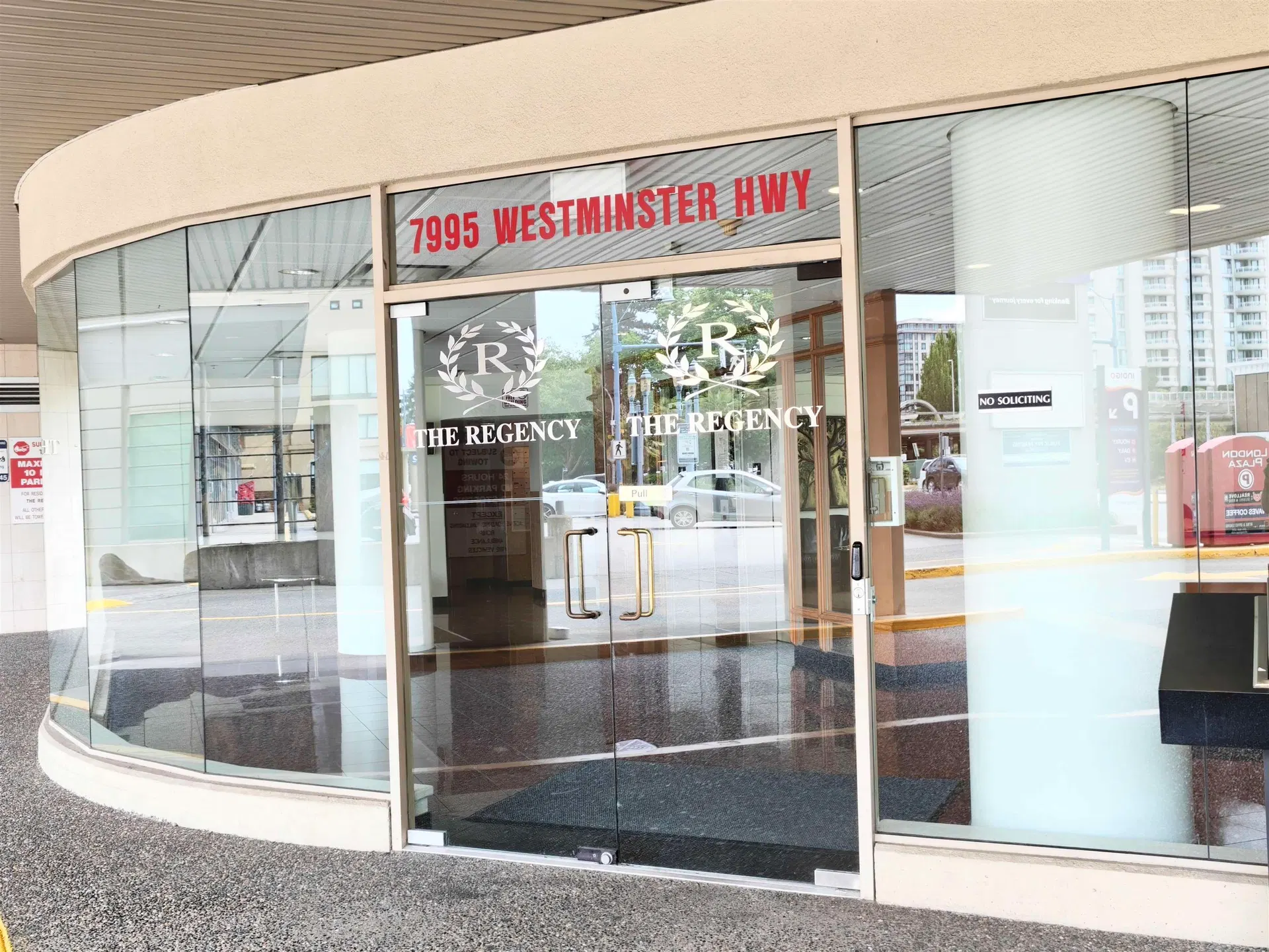 Photo 4 of 33 at #805 – 7995 Westminster Highway