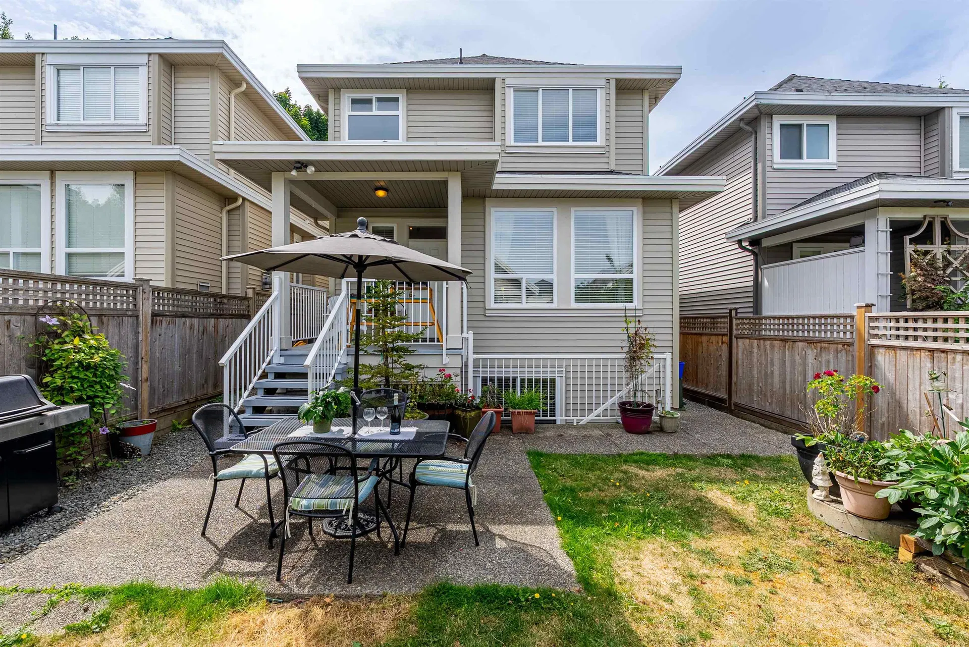 Photo 1 of 38 at 2914 152 Street