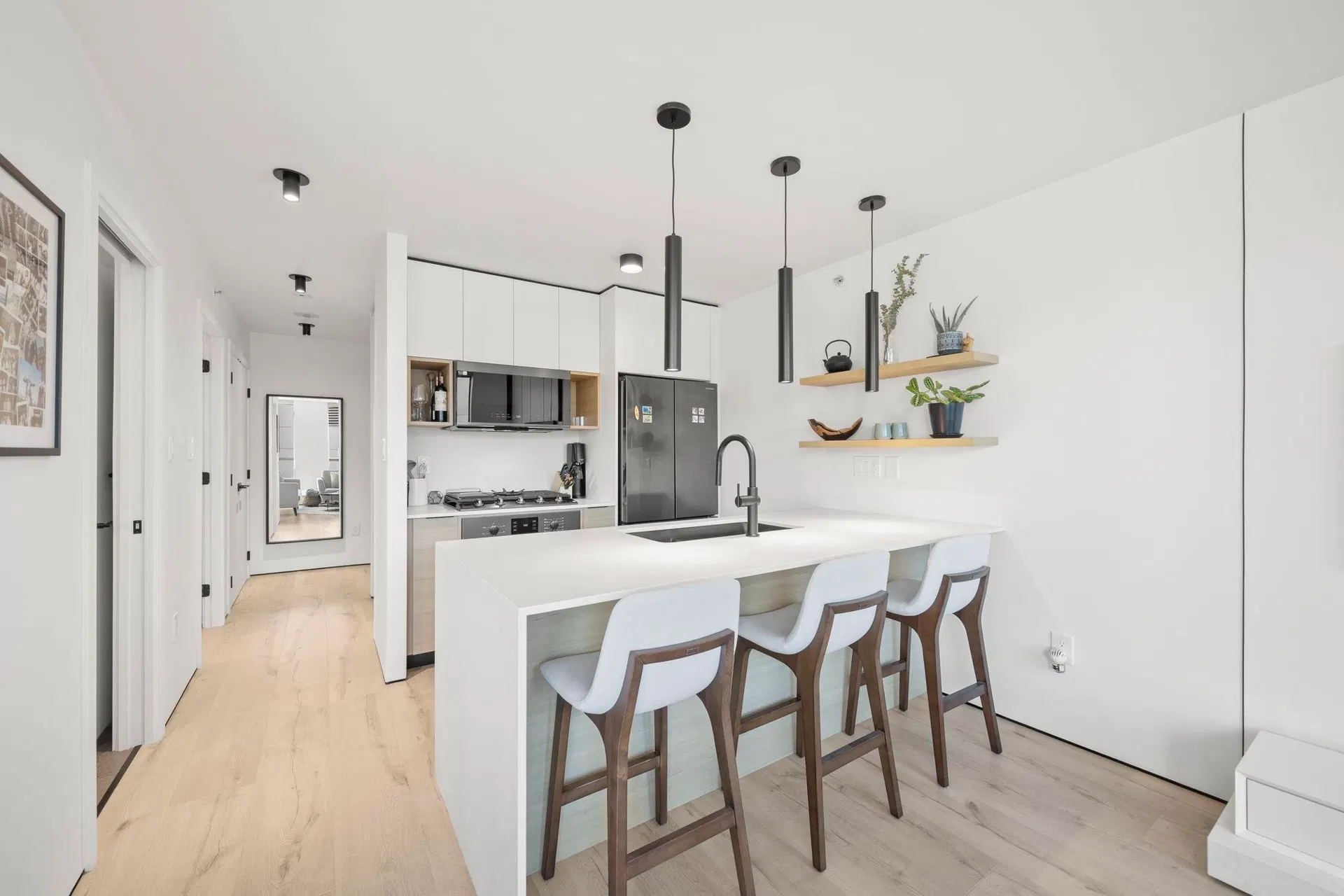 Photo 3 of 26 at #502 – 2979 Glen Drive