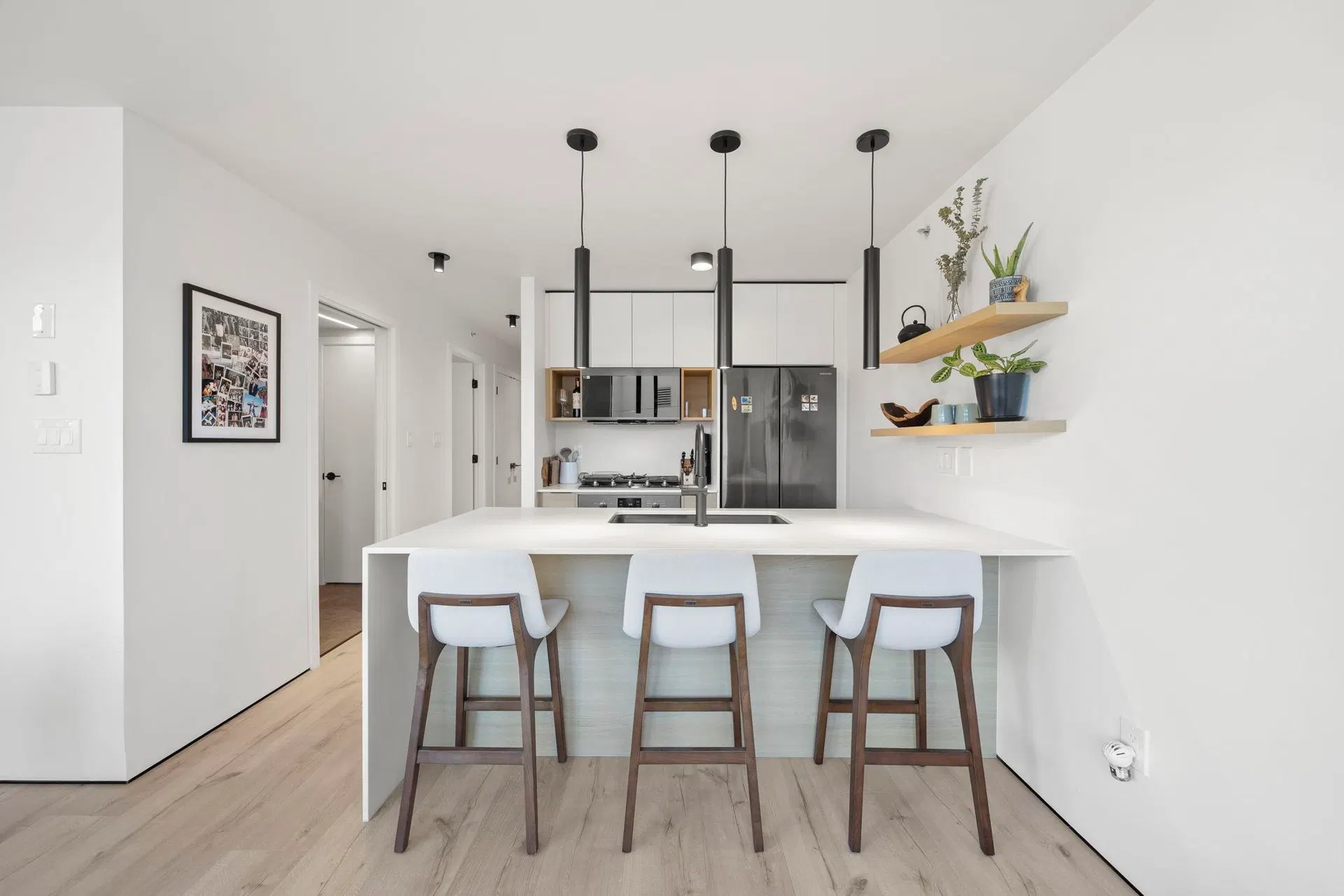 Photo 4 of 26 at #502 – 2979 Glen Drive
