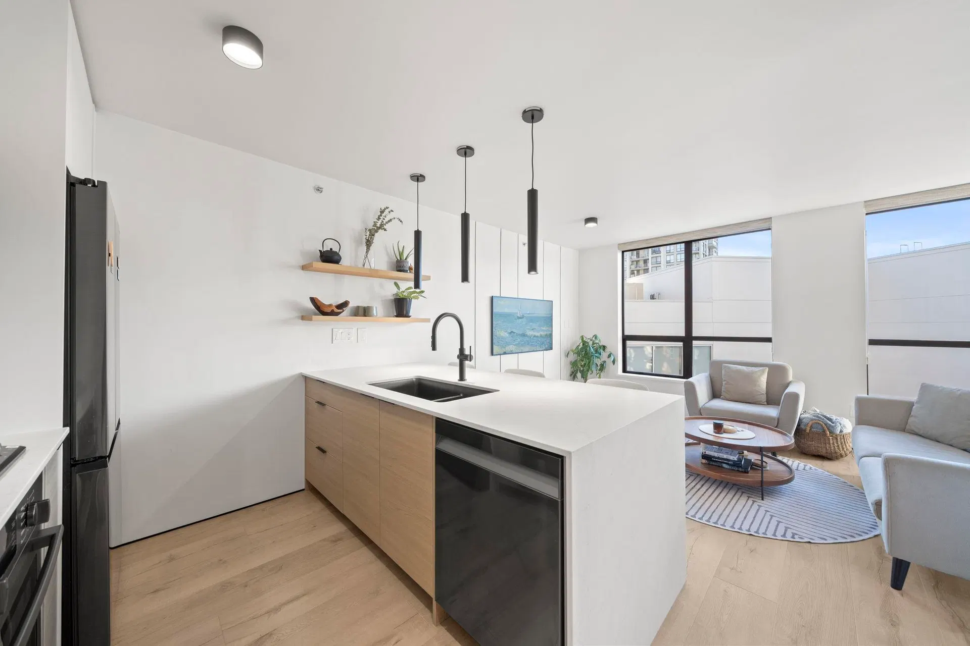 Photo 5 of 26 at #502 – 2979 Glen Drive