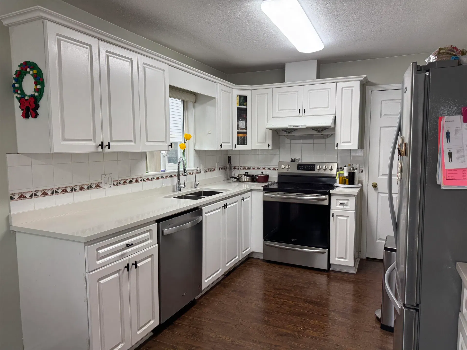 Photo 4 of 18 at 5142 Manor Street