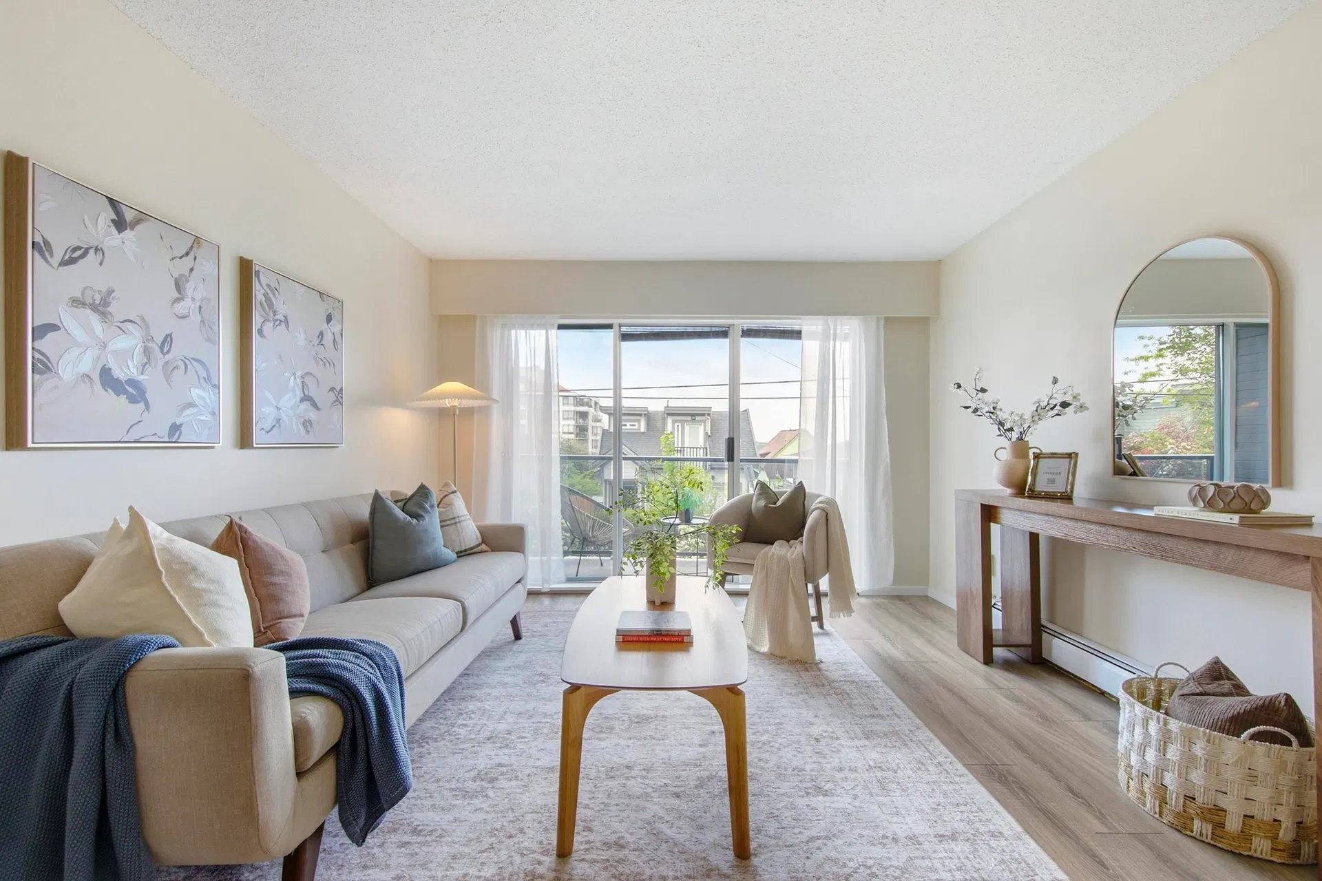 Photo 5 of 33 at #108 – 230 Mowat Street