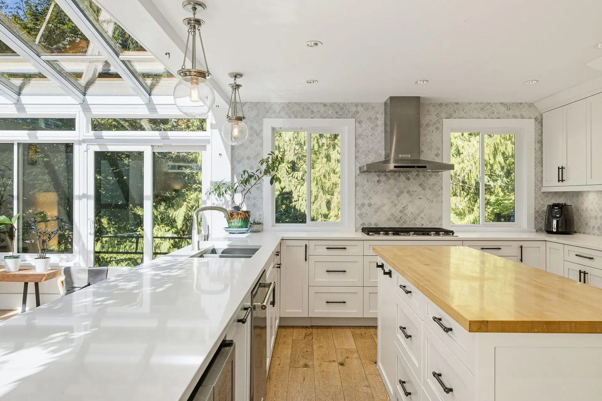 #29 – 3295 Sunnyside Road