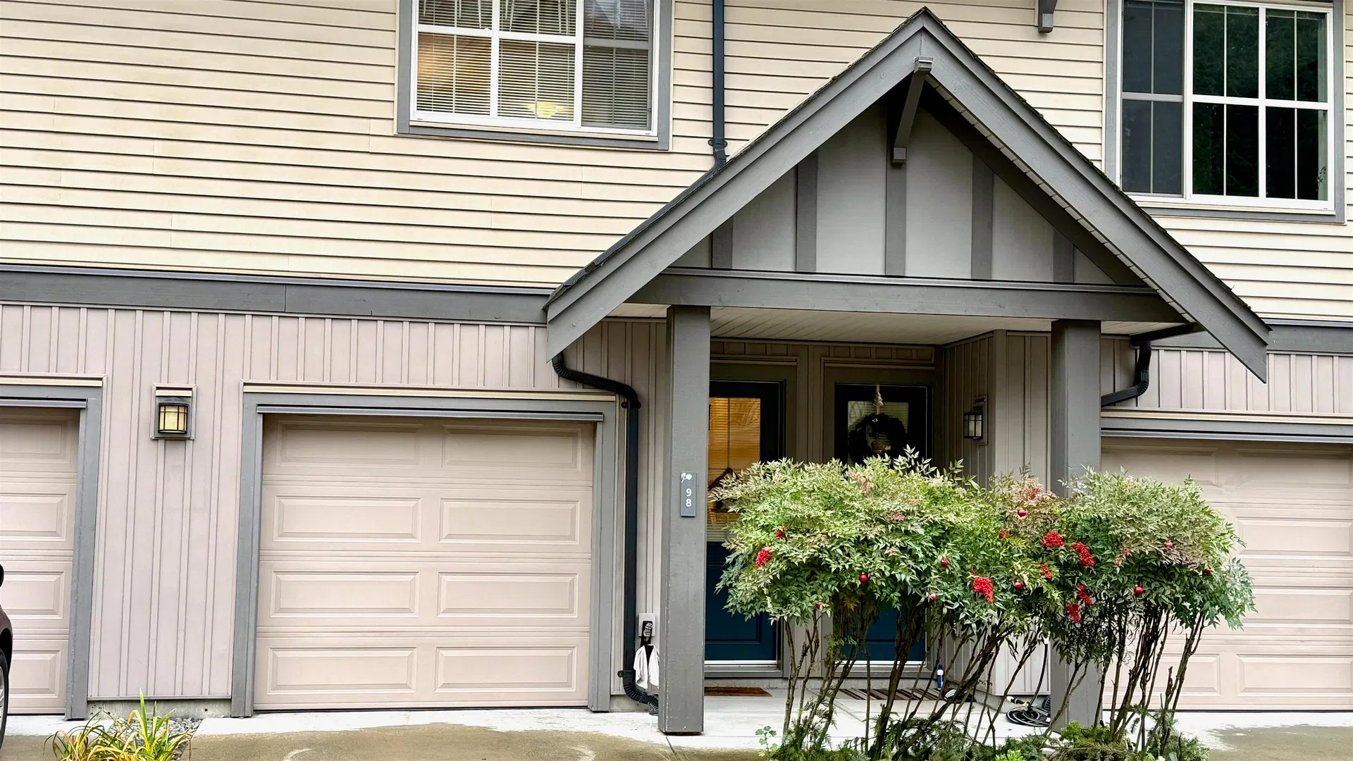 Photo 2 of 40 at #98 – 9525 204 Street