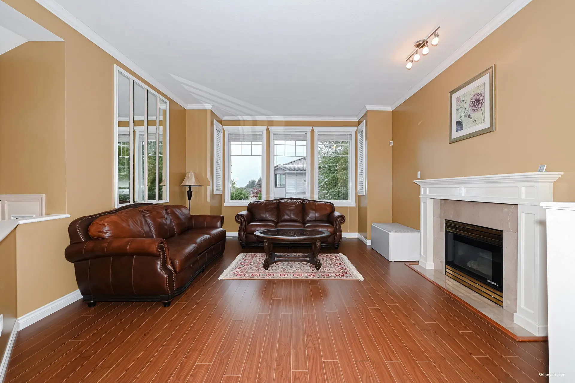 Photo 4 of 34 at 2995 Pinetree Close