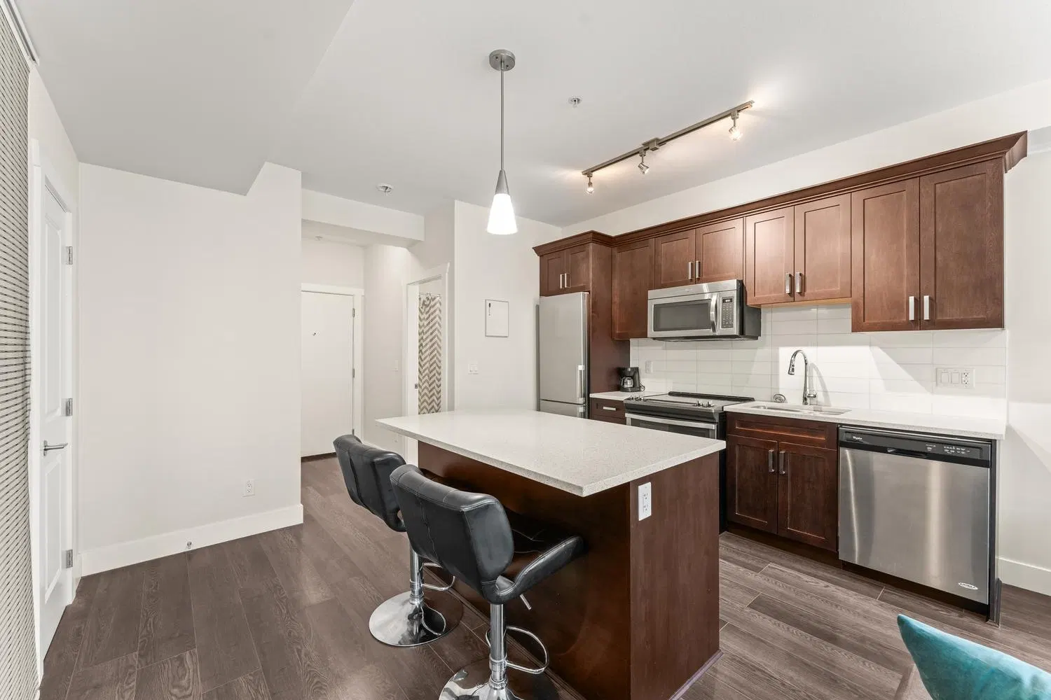 Photo 3 of 22 at #206 – 2288 Welcher Avenue