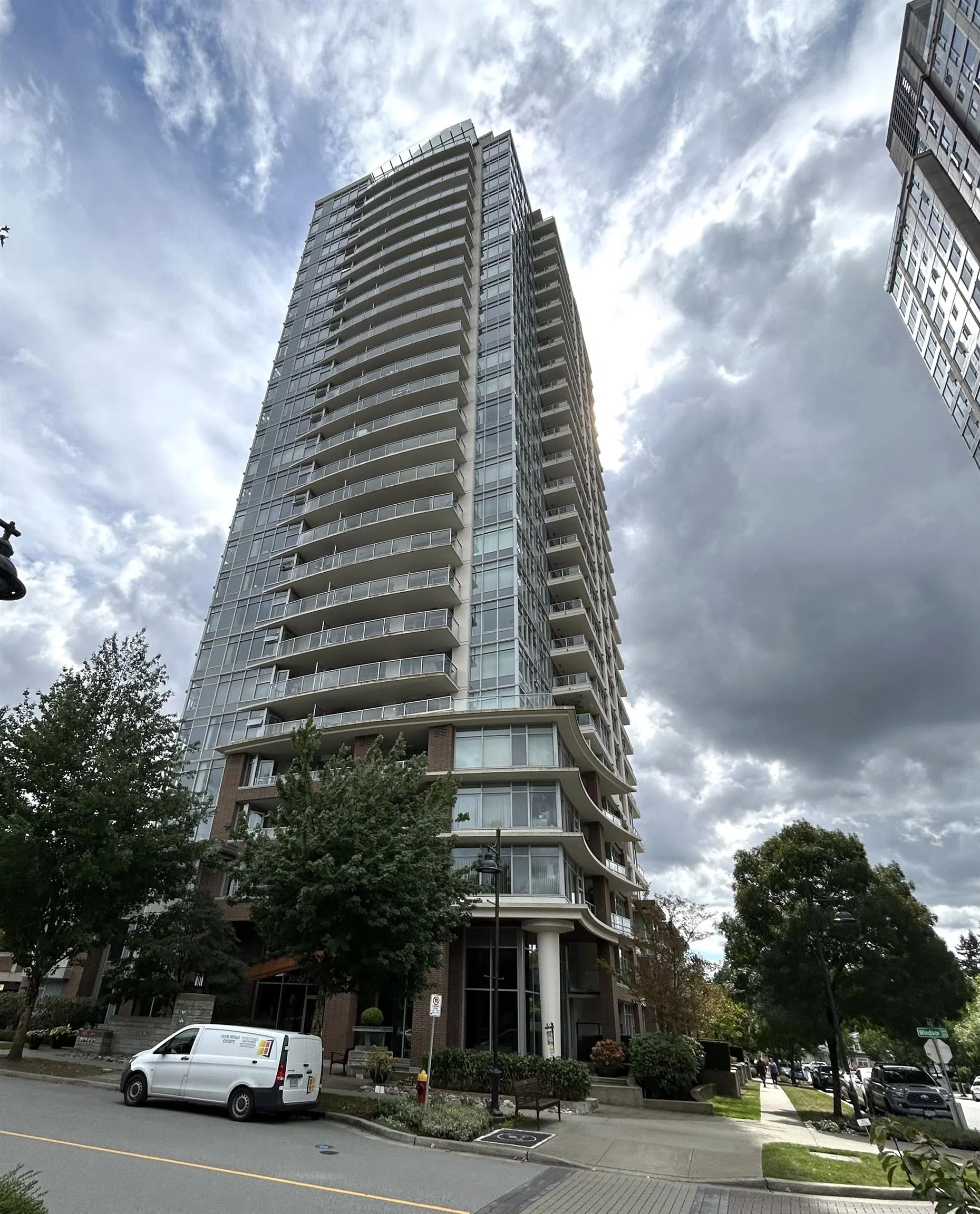 #307 – 3102 Windsor Gate