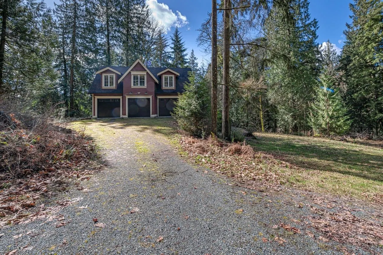 Photo 3 of 39 at 5028 Sumas Mountain Road