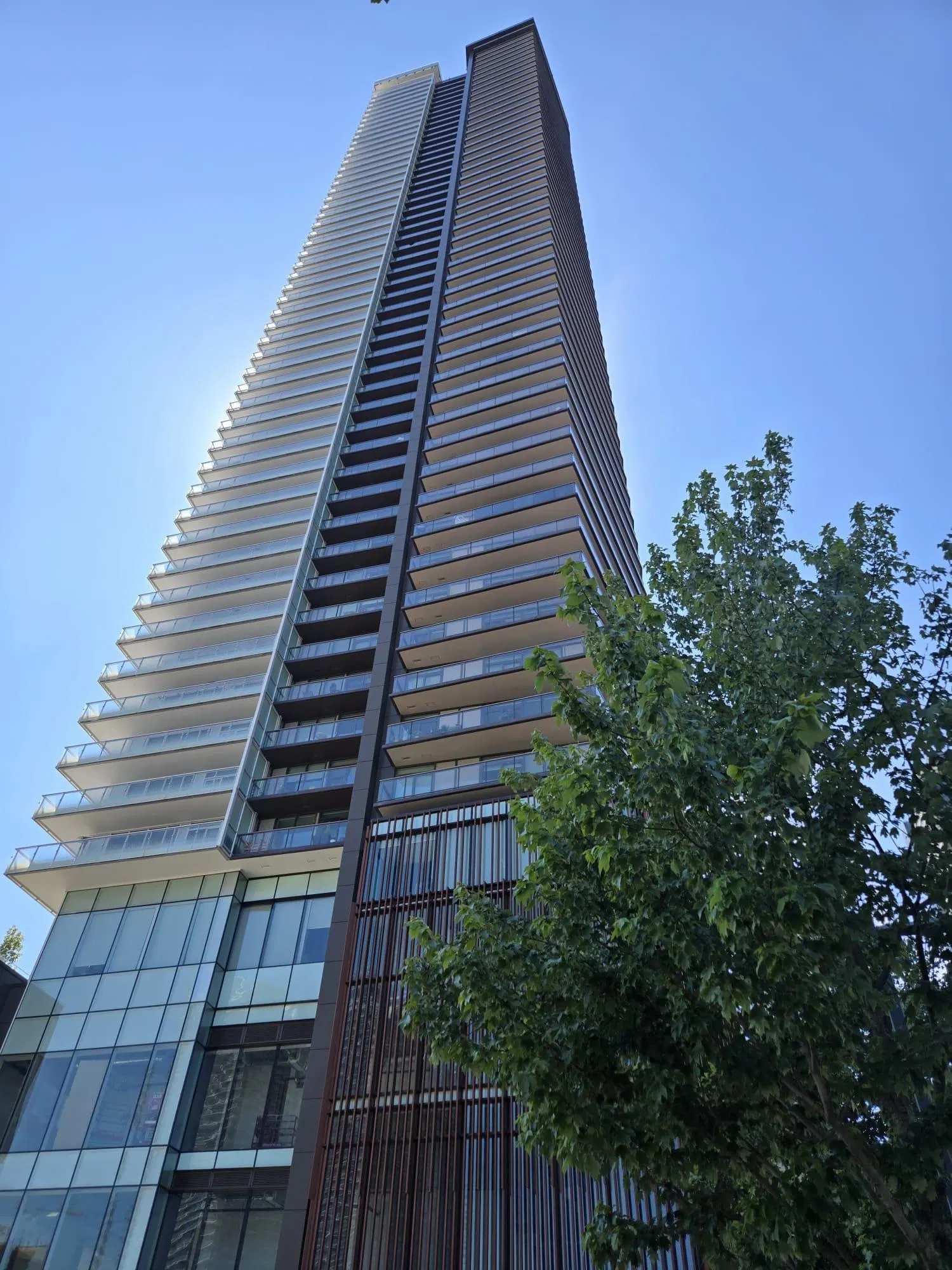 #2303 – 4650 Brentwood Boulevard