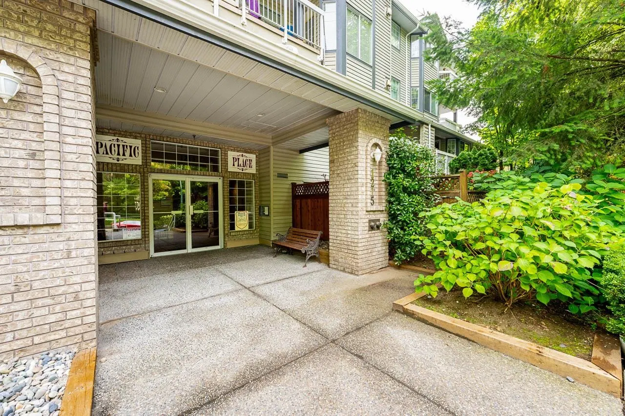 Photo 2 of 21 at #207 – 1215 Pacific Street