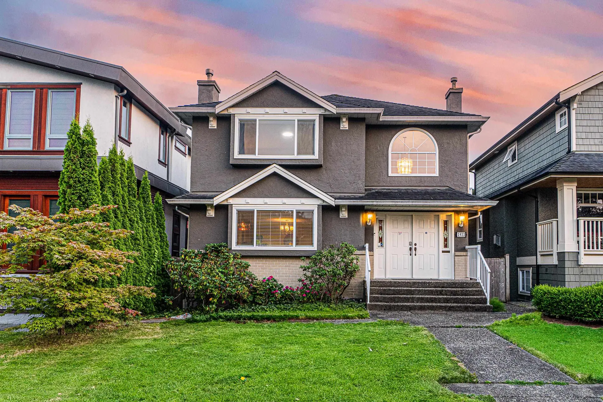Photo 1 of 26 at 2922 W 22nd Avenue
