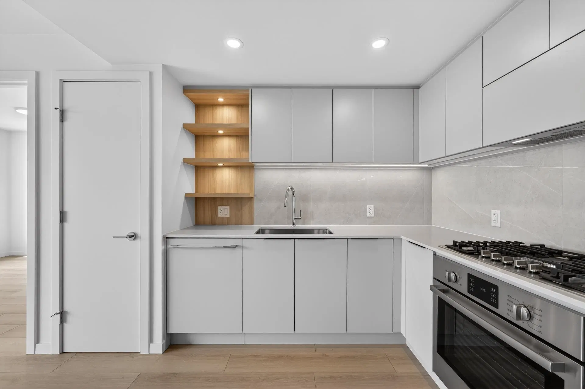 Photo 1 of 16 at #506 – 311 Alderson Avenue