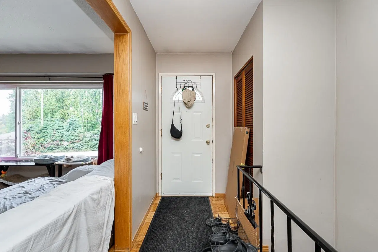 Photo 5 of 35 at 11350 Lansdowne Drive