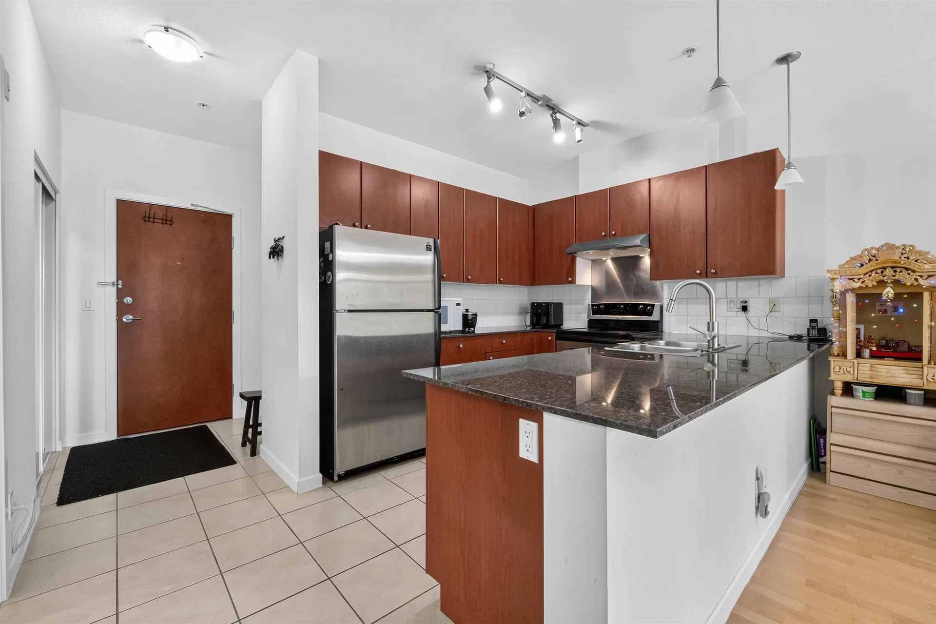 Photo 5 of 40 at #312 – 15380 102a Avenue
