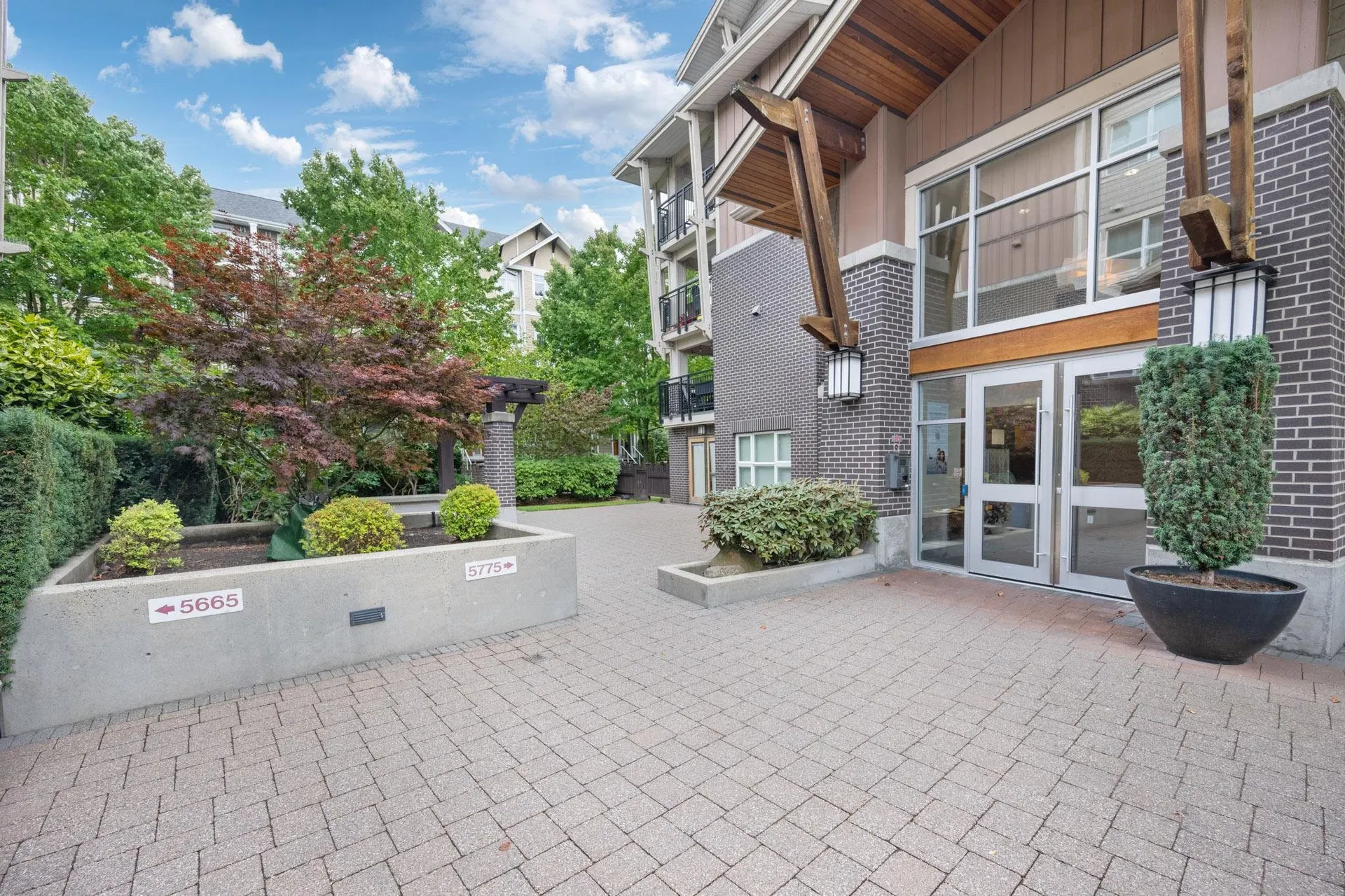 #312 – 5775 Irmin Street