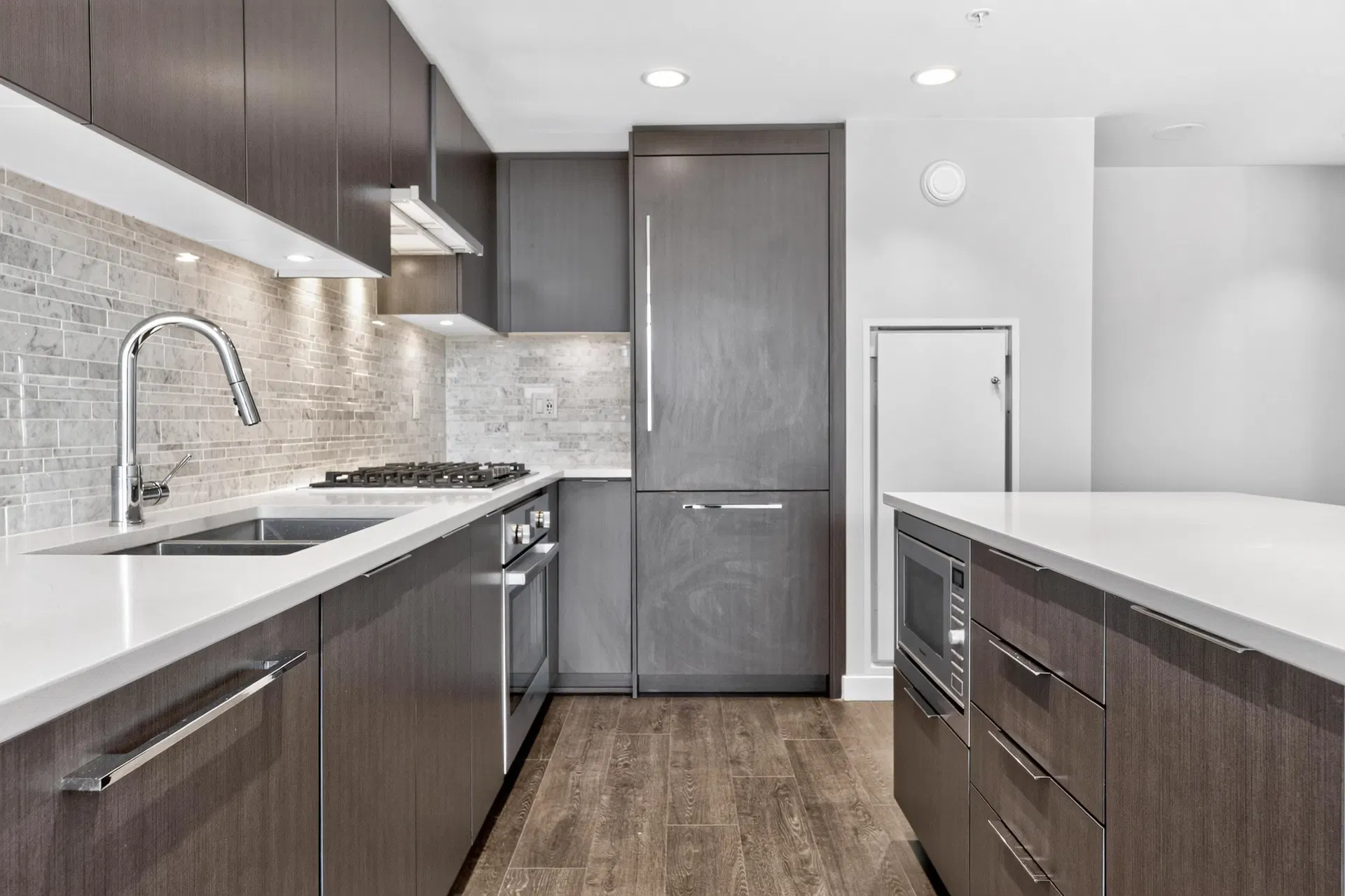 Photo 4 of 40 at #3607 – 1182 Westwood Street