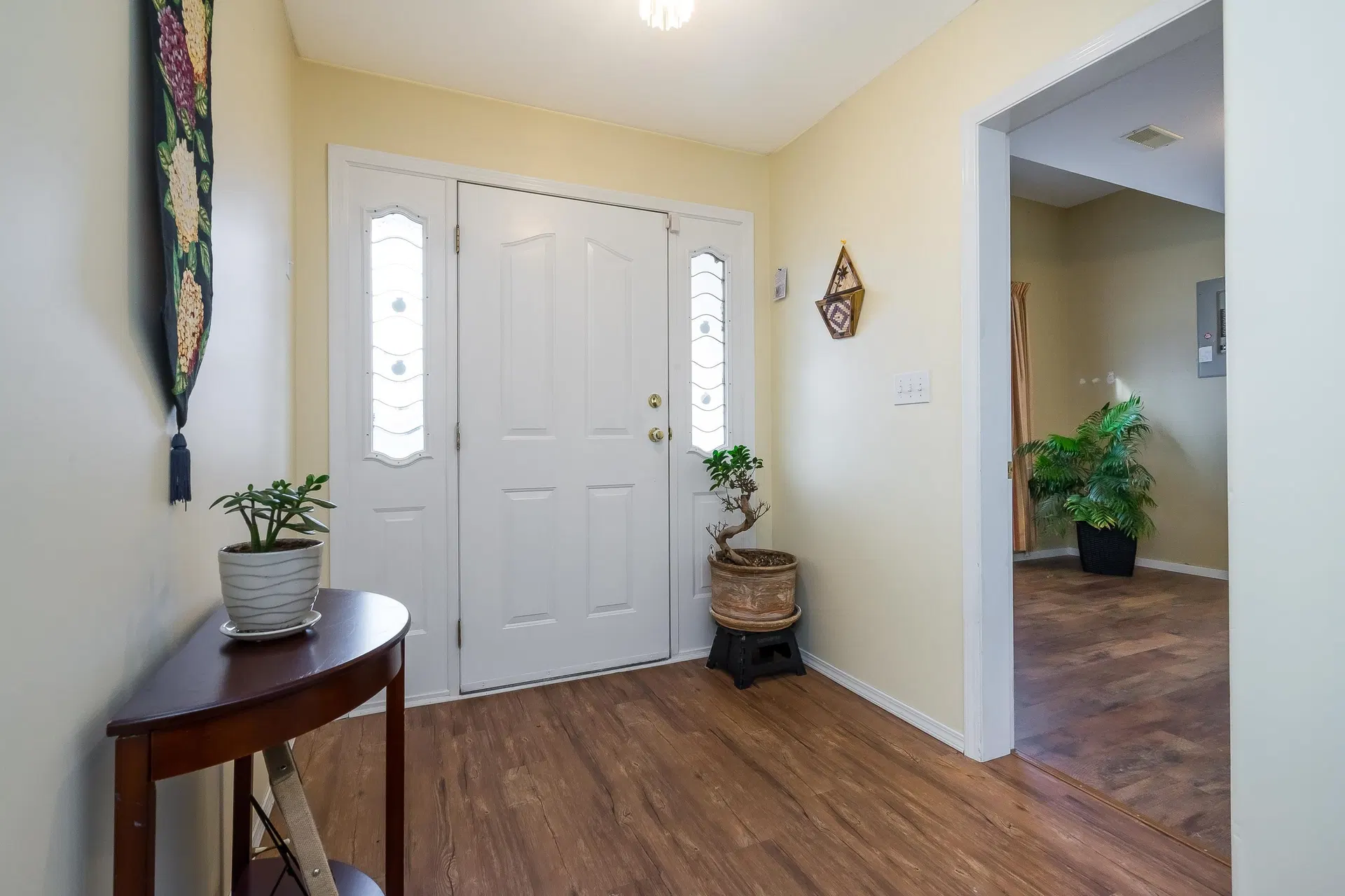 Photo 4 of 40 at 5688 Stonehaven Street