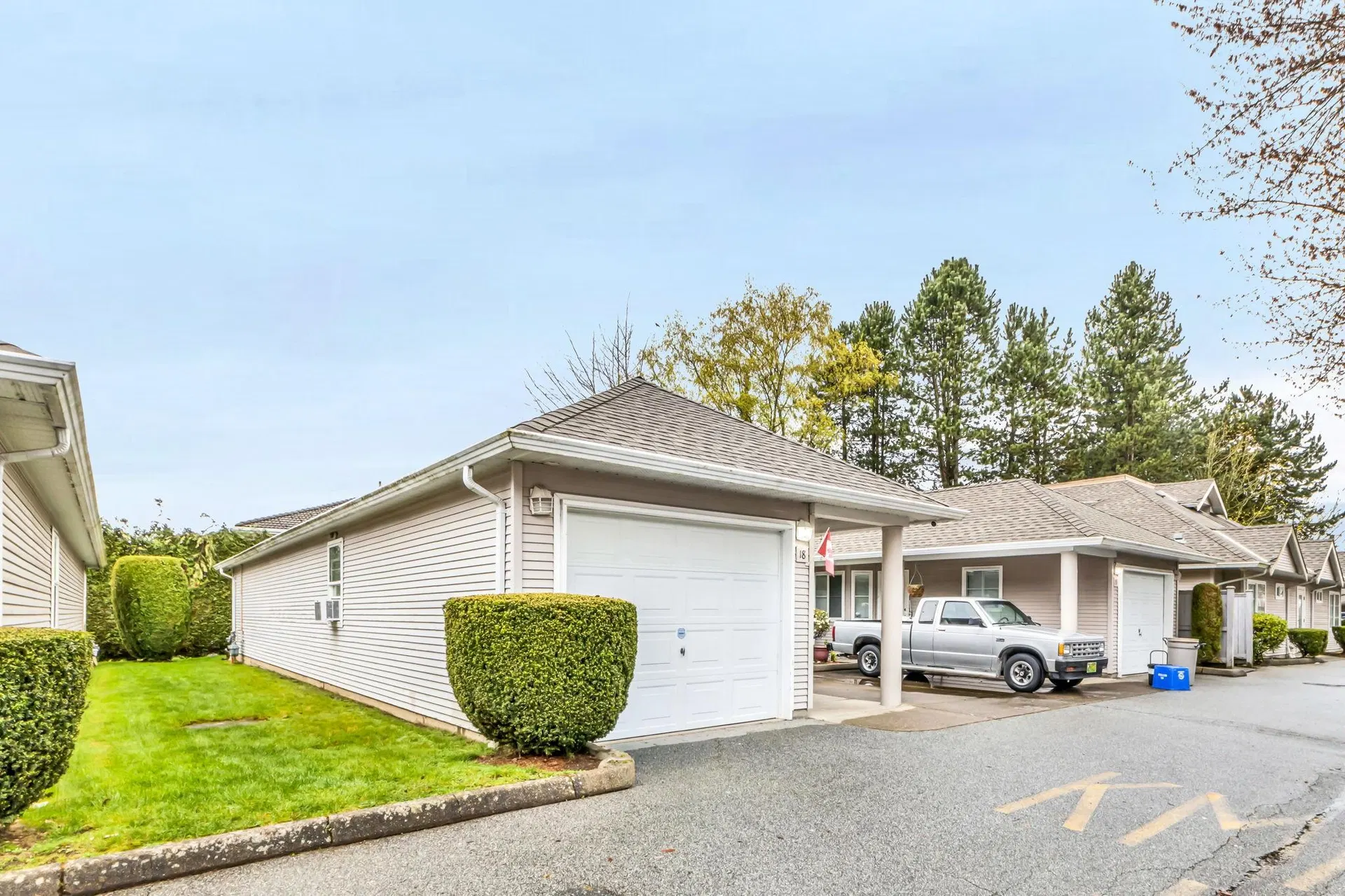 Photo 2 of 23 at #18 – 7127 124 Street Avenue