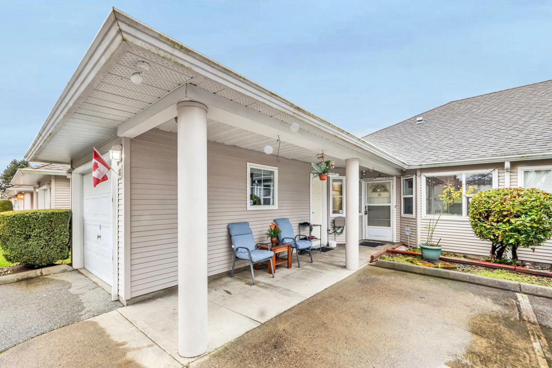 Photo 4 of 23 at #18 – 7127 124 Street Avenue