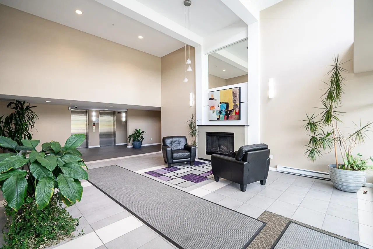 Photo 4 of 37 at #501 – 9298 University Crescent