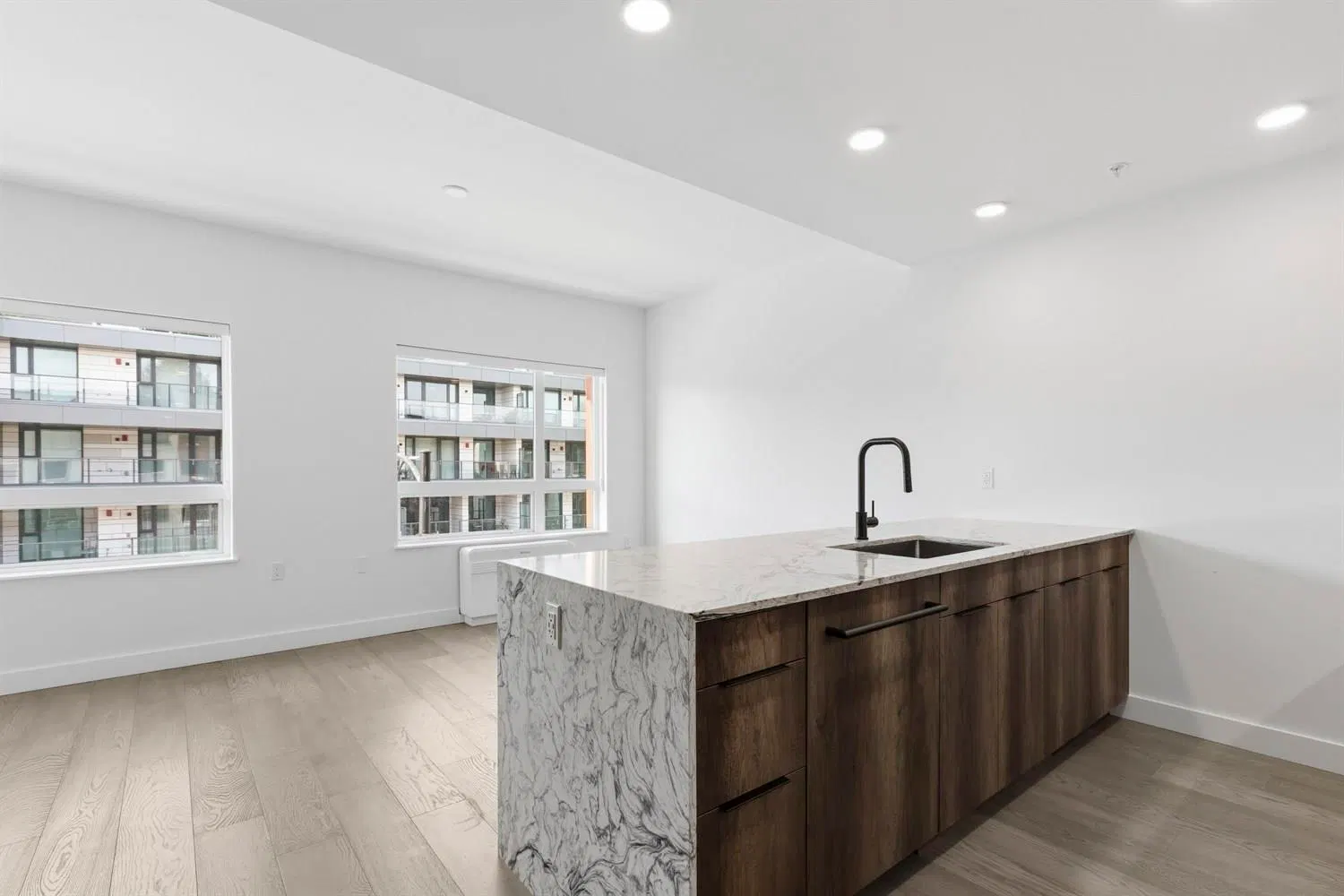 #306 – 3590 39th Avenue