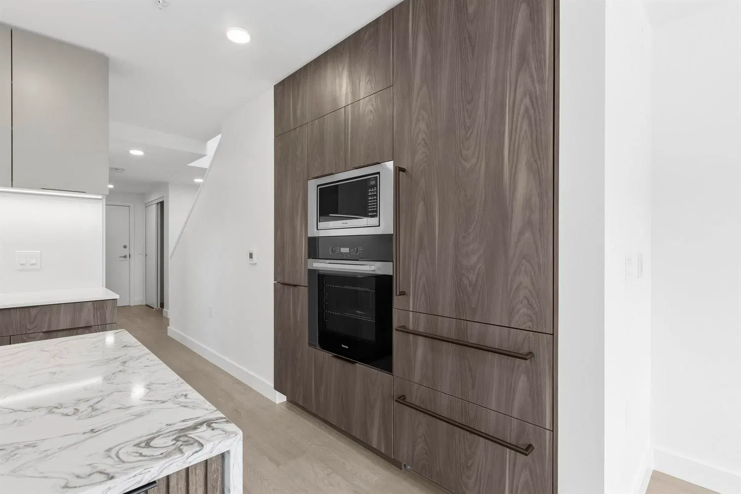 Photo 4 of 29 at #306 – 3590 W 39th Avenue