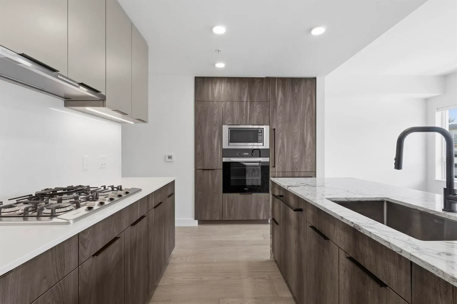 Photo 5 of 29 at #306 – 3590 W 39th Avenue