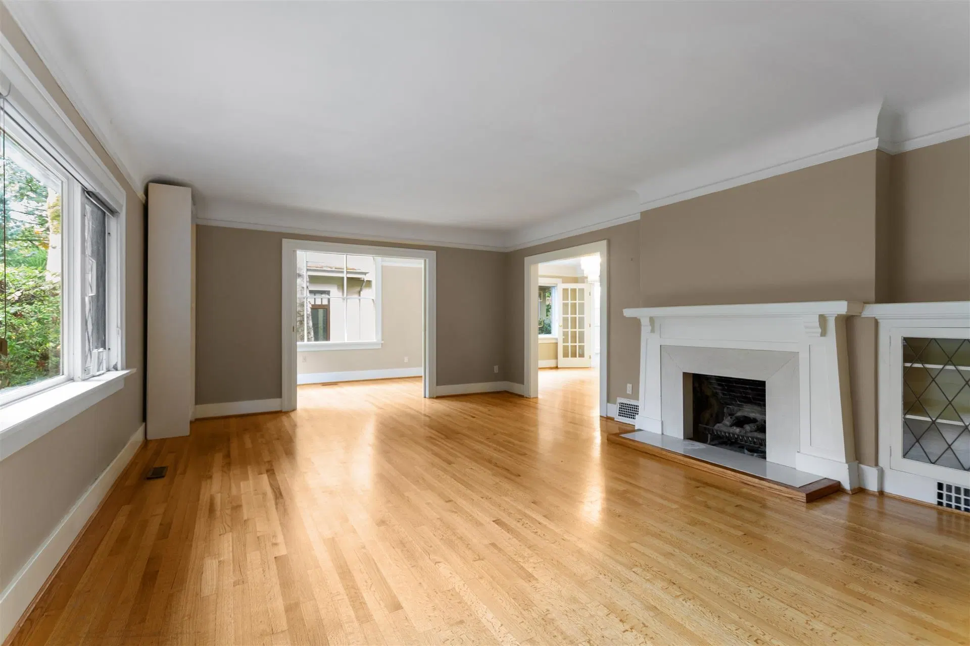 Photo 4 of 36 at 5861 Adera Street
