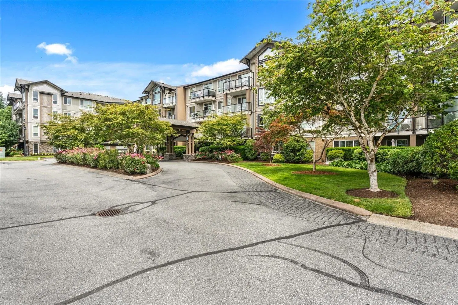 Photo 3 of 32 at #313 – 32729 Garibaldi Drive