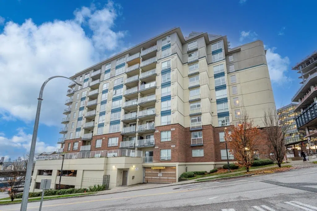 Photo 1 of 27 at #405 – 200 Keary Street