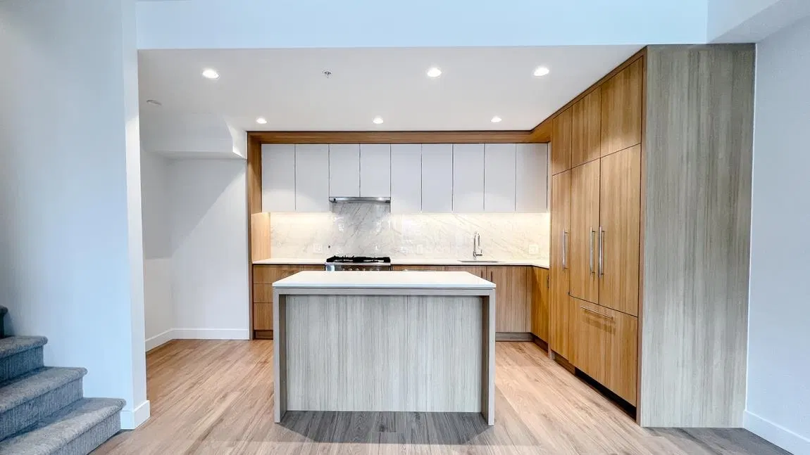 Photo 4 of 36 at #114 – 6085 Irmin Street