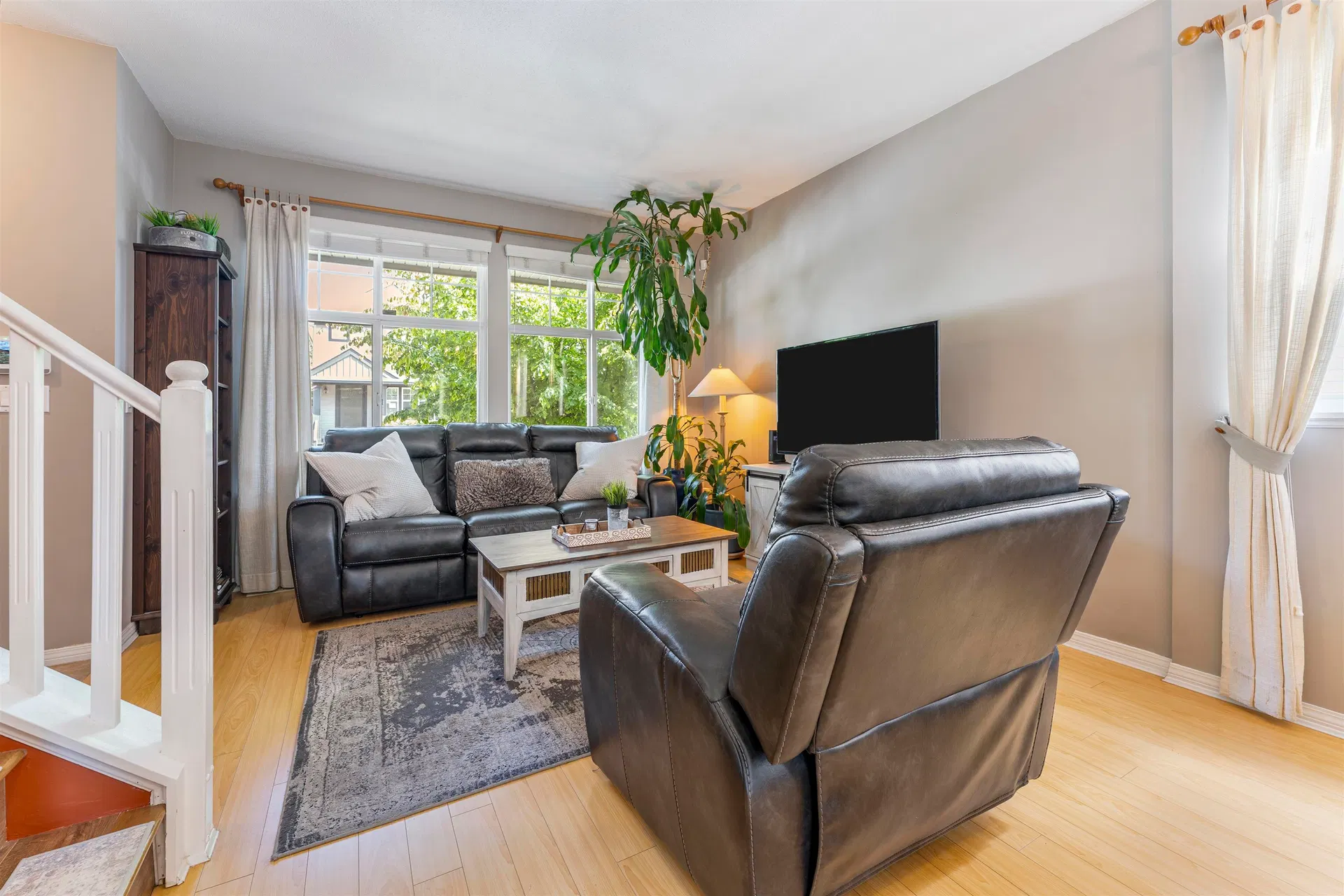 Photo 5 of 38 at 14876 56a Avenue