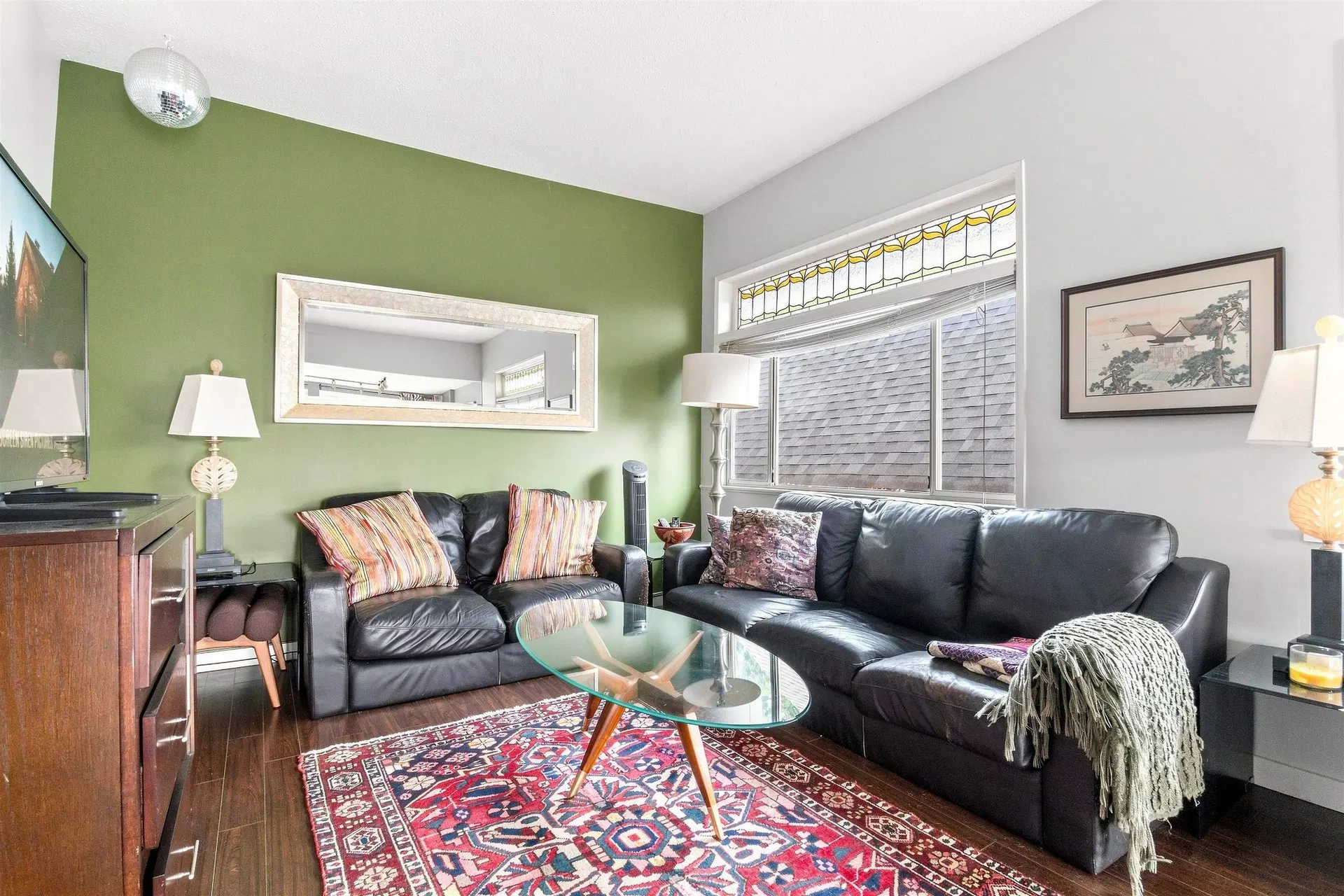 Photo 3 of 40 at 342 E Eighth Avenue
