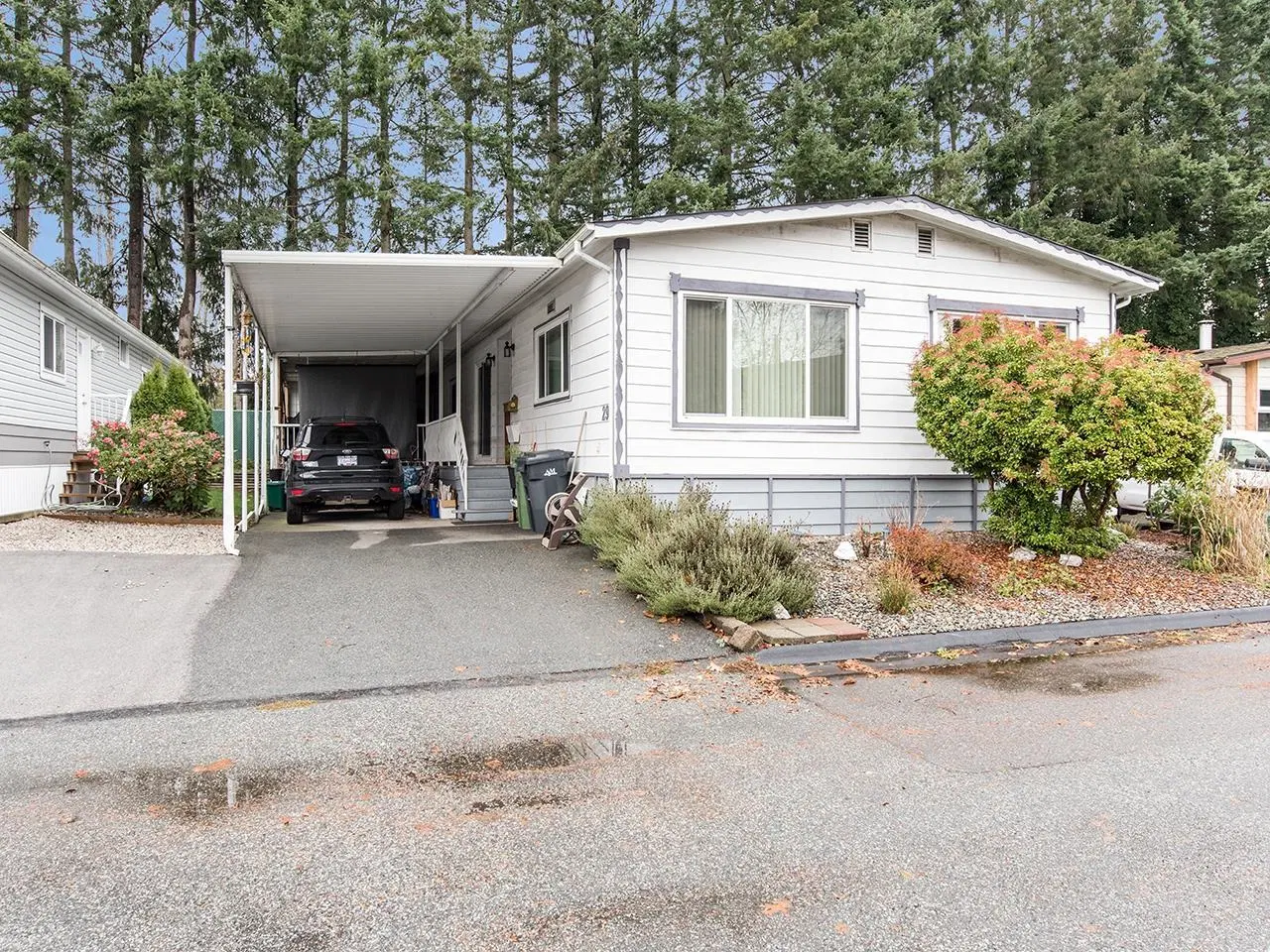 Photo 2 of 36 at #297 – 1840 160 Street