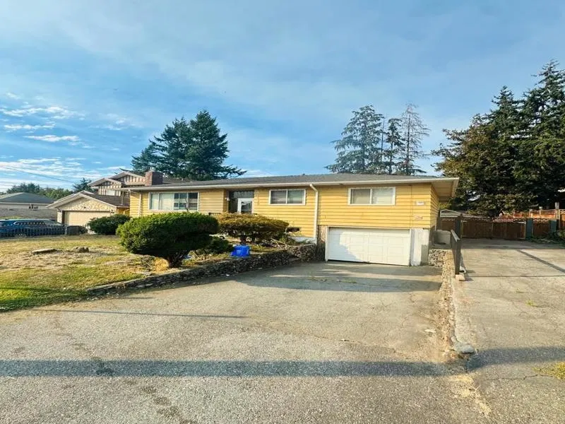 Photo 1 of 17 at 11435 88 Avenue