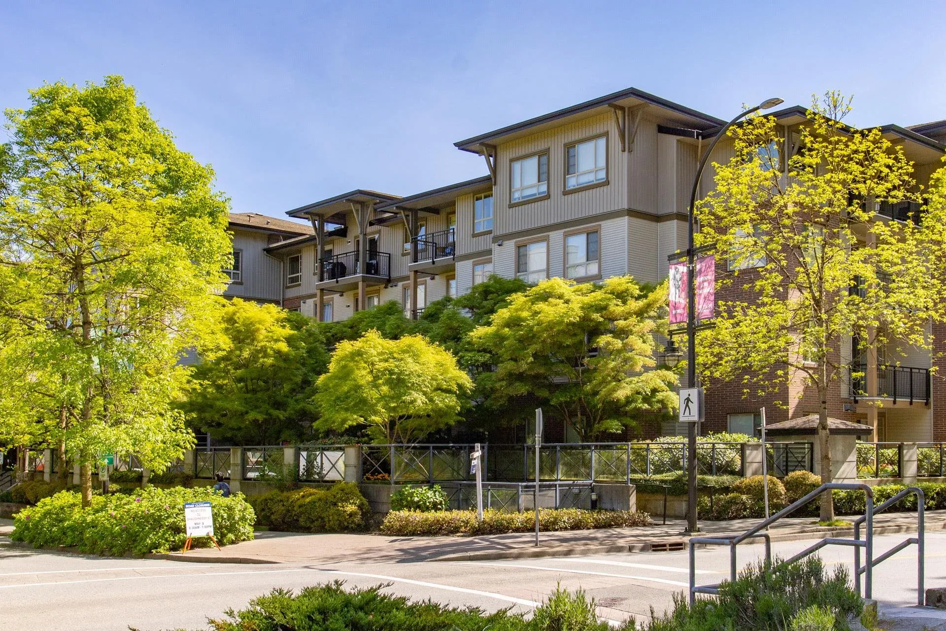 Photo 2 of 40 at #211 – 2346 Mcallister Avenue