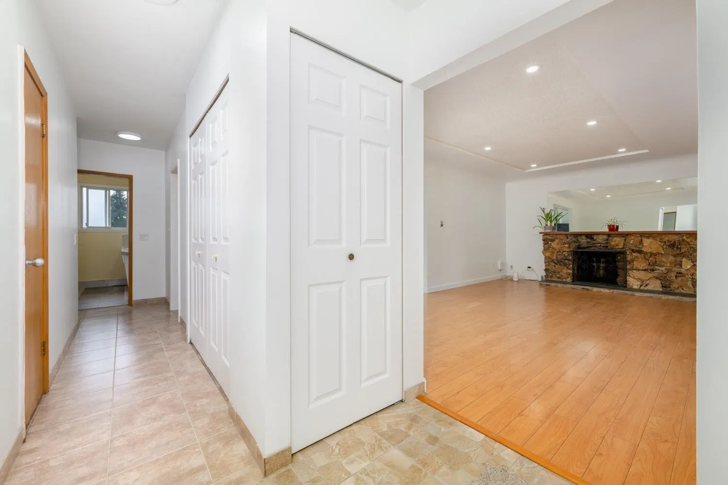 Photo 5 of 37 at 5655 Lancaster Street