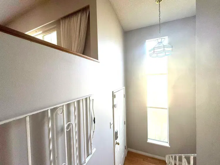 Photo 2 of 27 at 20732 114 Avenue